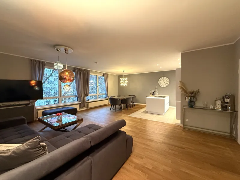 Hochwertig möblierte 3-Zimmer-Wohnung am Ku’damm – Aufzug & Tiefgarage — photo 1